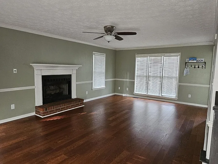 702 Barney Fones Dr — Photo 5