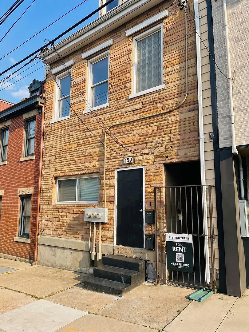 159 s. 18th Street — Photo 1