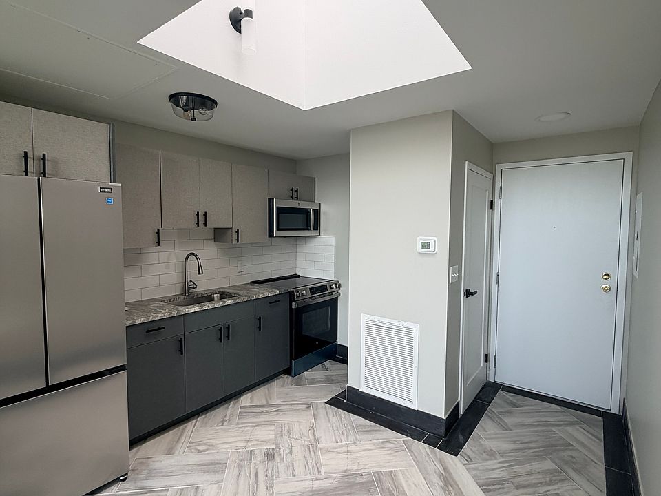 1st image of 275 Chapel St #4-F