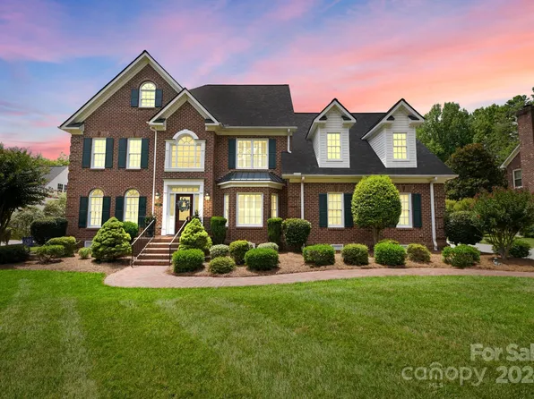 633 Peace Haven Rd, Kannapolis, NC 28083