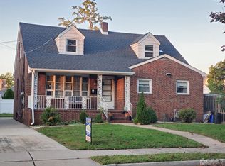 14 Tennyson St, Carteret, NJ 07008