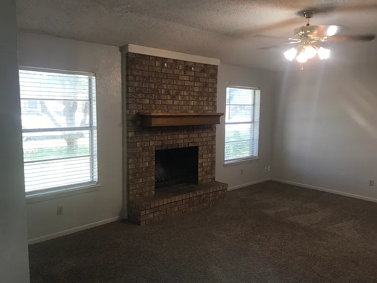 302 Turtle Cv — Photo 3