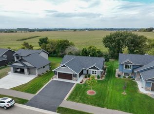 517 Prairie Rd, New Richmond, WI 54017