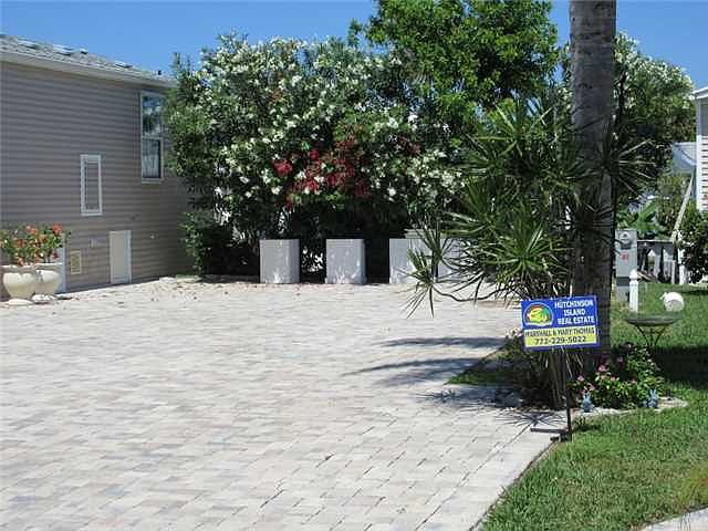 1st image of 187 Nettles Blvd