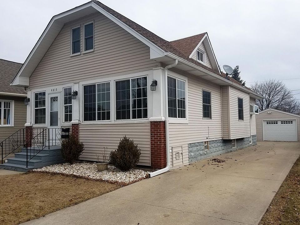 2nd image of 4215 18th Ave
