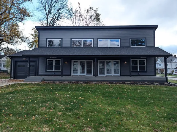 1010 Harrison Ave, Charleston, IL 61920