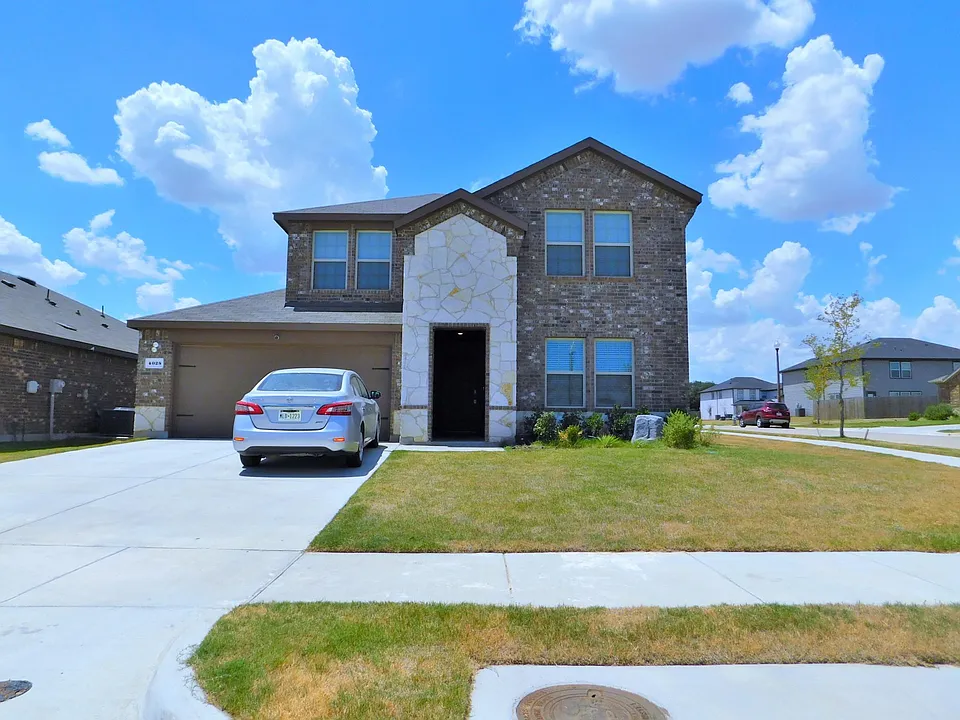 4025 Huntington Dr