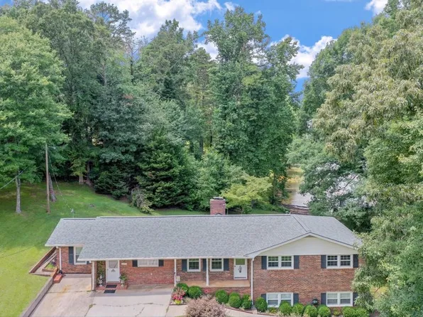 2317 Whippoorwill Ln, Gainesville, GA 30501