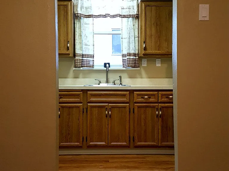 1629 Poplar St — Photo 7