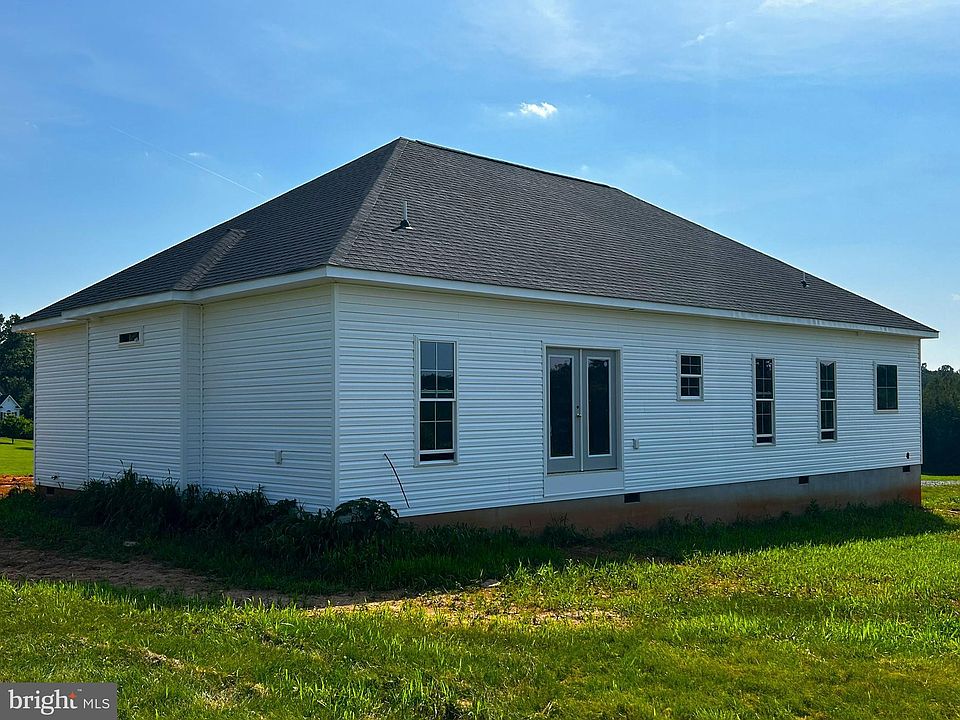 2nd image of 7005 Canterberry Ln
