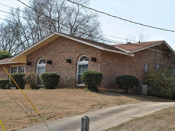 3rd image of 741 Burlington Dr