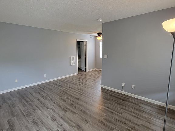 3rd image of 1018 E Lexington Ave APT 10
