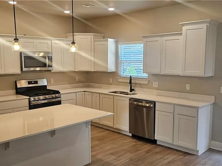 310 W Kinniburgh Dr — Photo 4