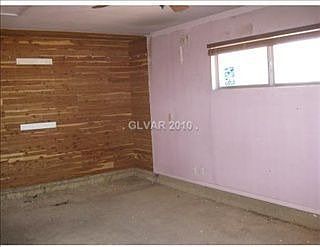 4th image of 4555 Balsam St