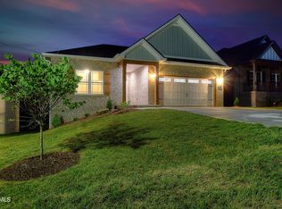 725 Hunts Terrace Dr, Kingsport, TN 37663