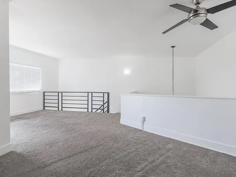 7918 Reseda Blvd — Photo 35