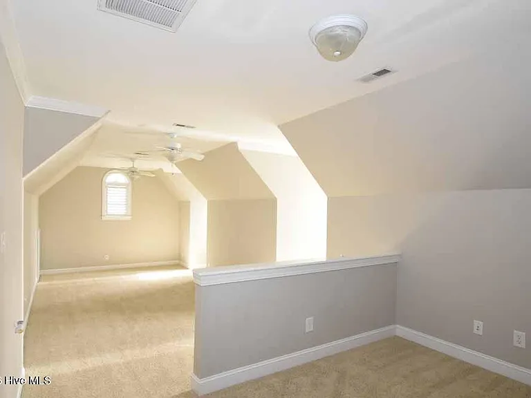 1129 Scarlet Oak Dr — Photo 32