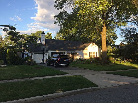 2nd image of 3 Heath Pl