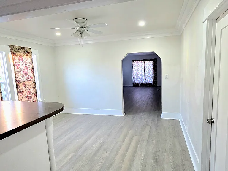 1141 W Gage Ave — Photo 24