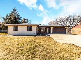 1915 N Ellory Rd, Peoria, IL 61604