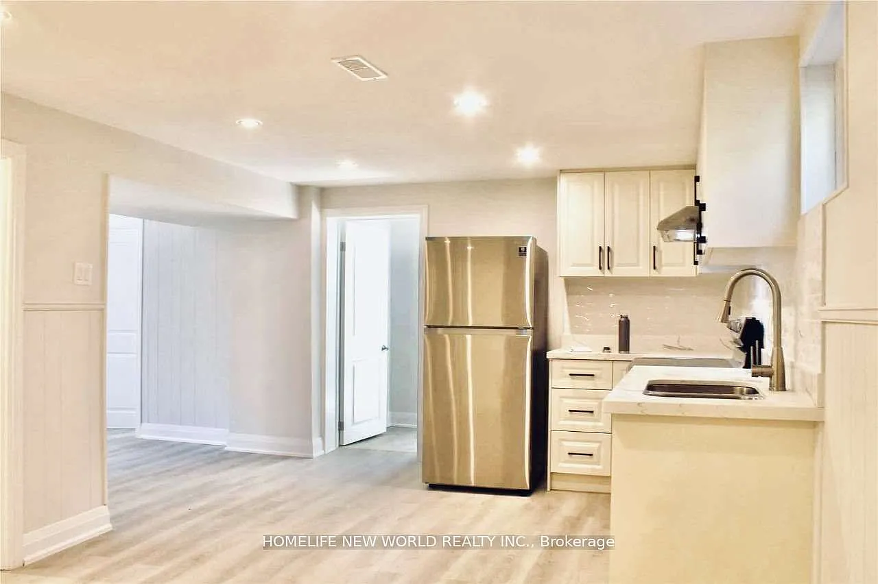 3 bed, $2,500 — Photo 2
