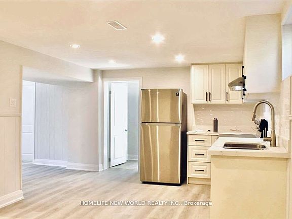 2nd image of 43 Blaketon Rd