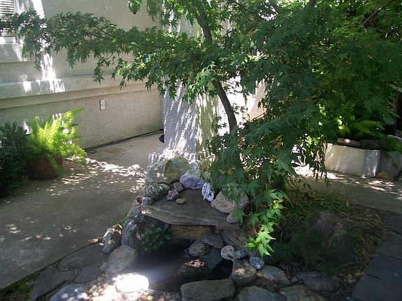 2nd image of 102 Westview Ln