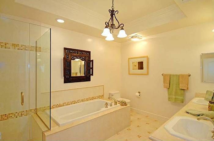 2nd image of 4510 Murietta Ave. 2 #2.5