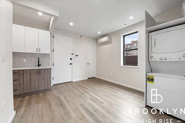 Rented by Brooklyn High Rise LLC | media 7