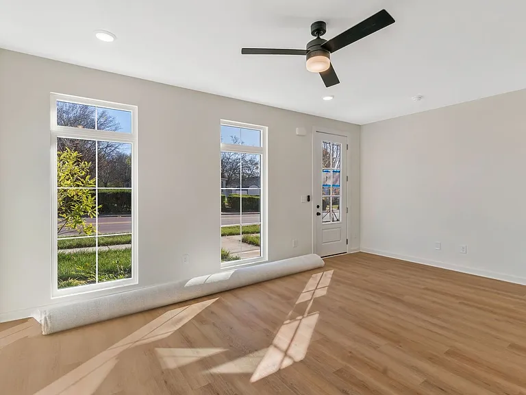310 Cedar St — Photo 13