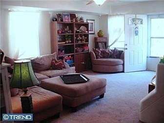 3rd image of 821 Engard Ave