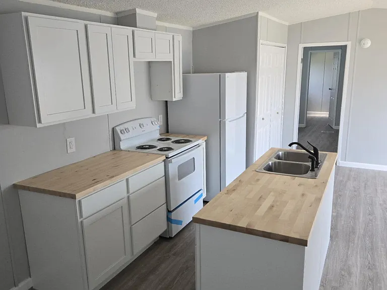 149 Sims Ave #C5 — Photo 4