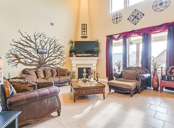 4th image of 124 Diablo Dr