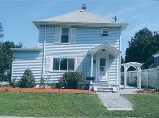 69 Suburban Pkwy, Warwick, RI 02889