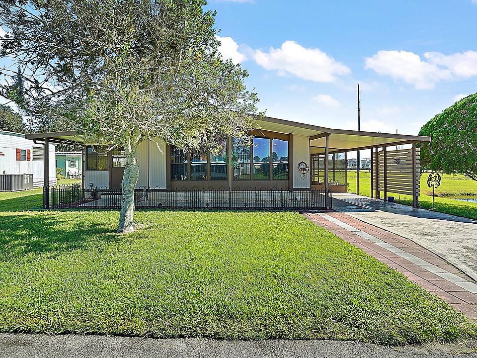 1st image of 3 Lavender Ln
