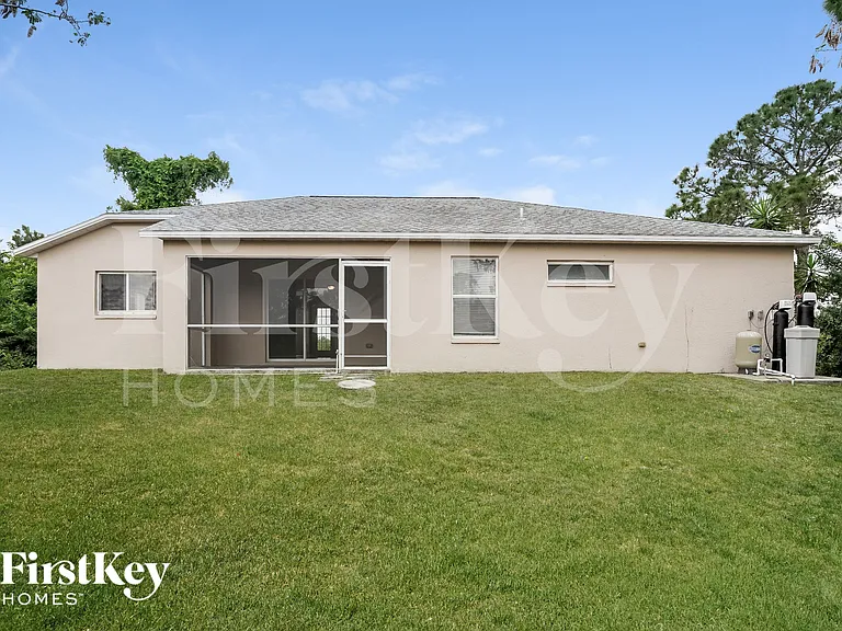 3208 9th St W — Photo 15