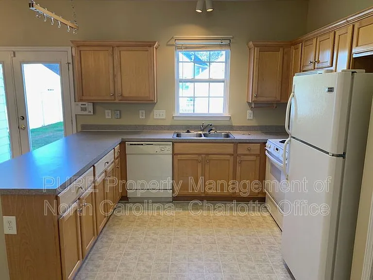 7428 Darblay St — Photo 14