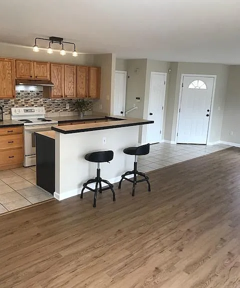 590 Depew Ct — Photo 3