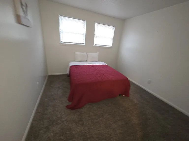 2813 Eaton St — Photo 1