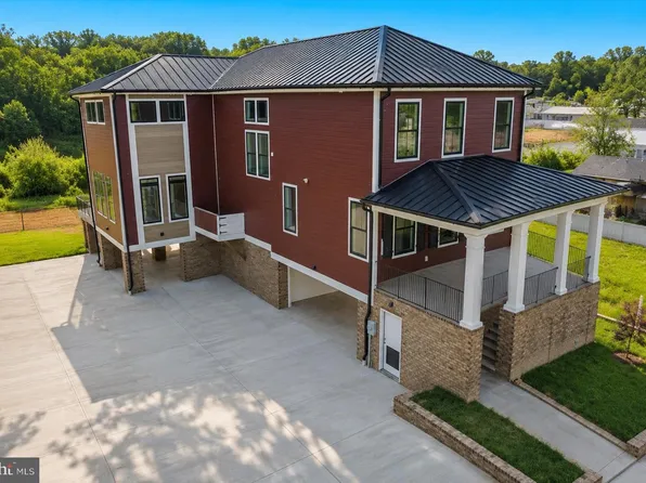 1111 Sophia St, Fredericksburg, VA 22401
