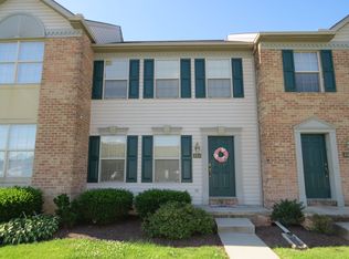 802 Cobblestone Ln, Lancaster, PA 17601