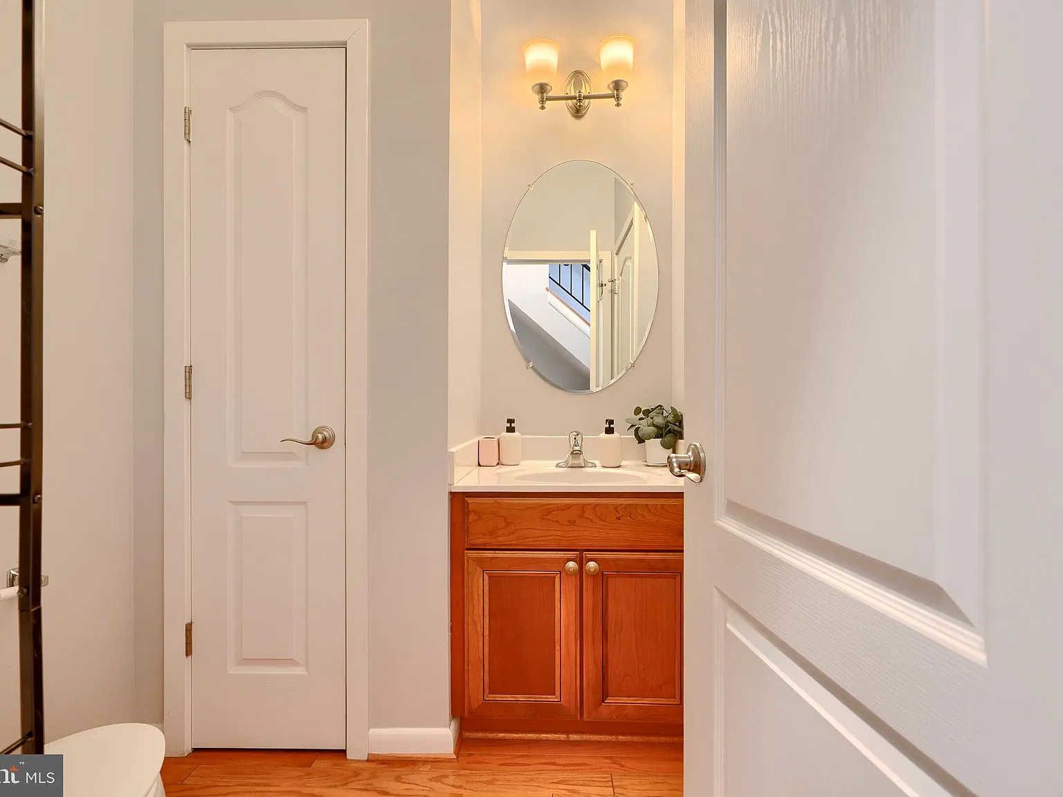 3 bed, 4.0 bath, 1764 sqft, $3,900 — Photo 4