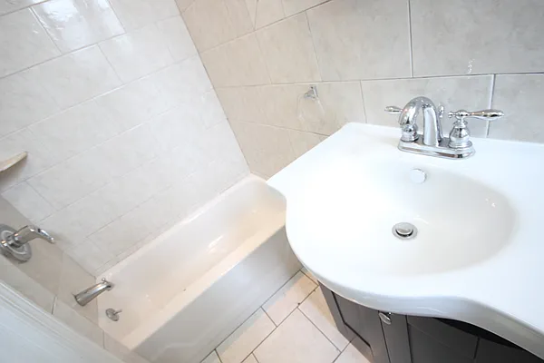 Rented by Nooklyn NYC LLC | media 17