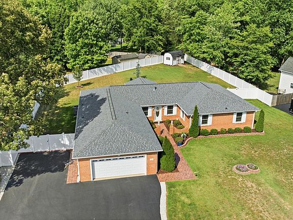 4th image of 18 Quailwood Pkwy