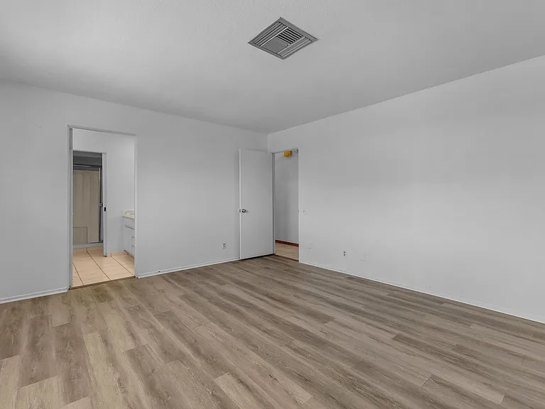 53780 Avenida Diaz — Photo 15