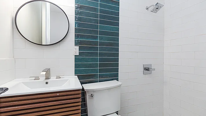 Rented by Nooklyn NYC LLC | media 53