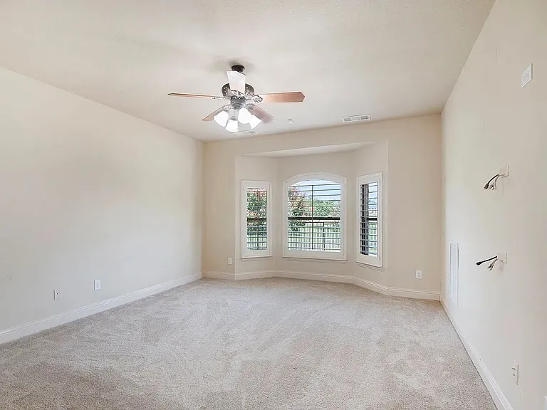 5845 Tuleys Creek Dr — Photo 5