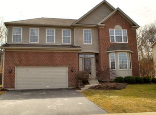 821 Hartford Ln, Bolingbrook, IL 60440