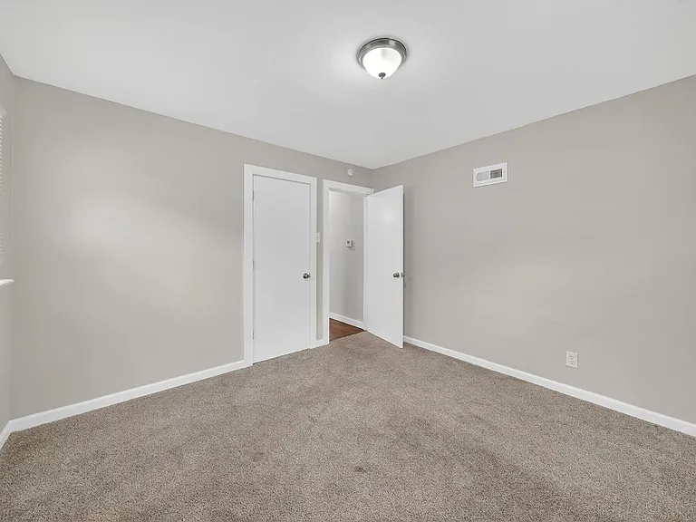 5638 Helen Ave — Photo 13
