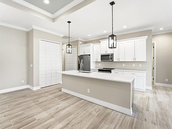 5th image of 13364 Rayburn Ln